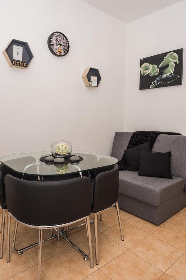 Apartments Slavka โรกอซนิซา ภายนอก รูปภาพ