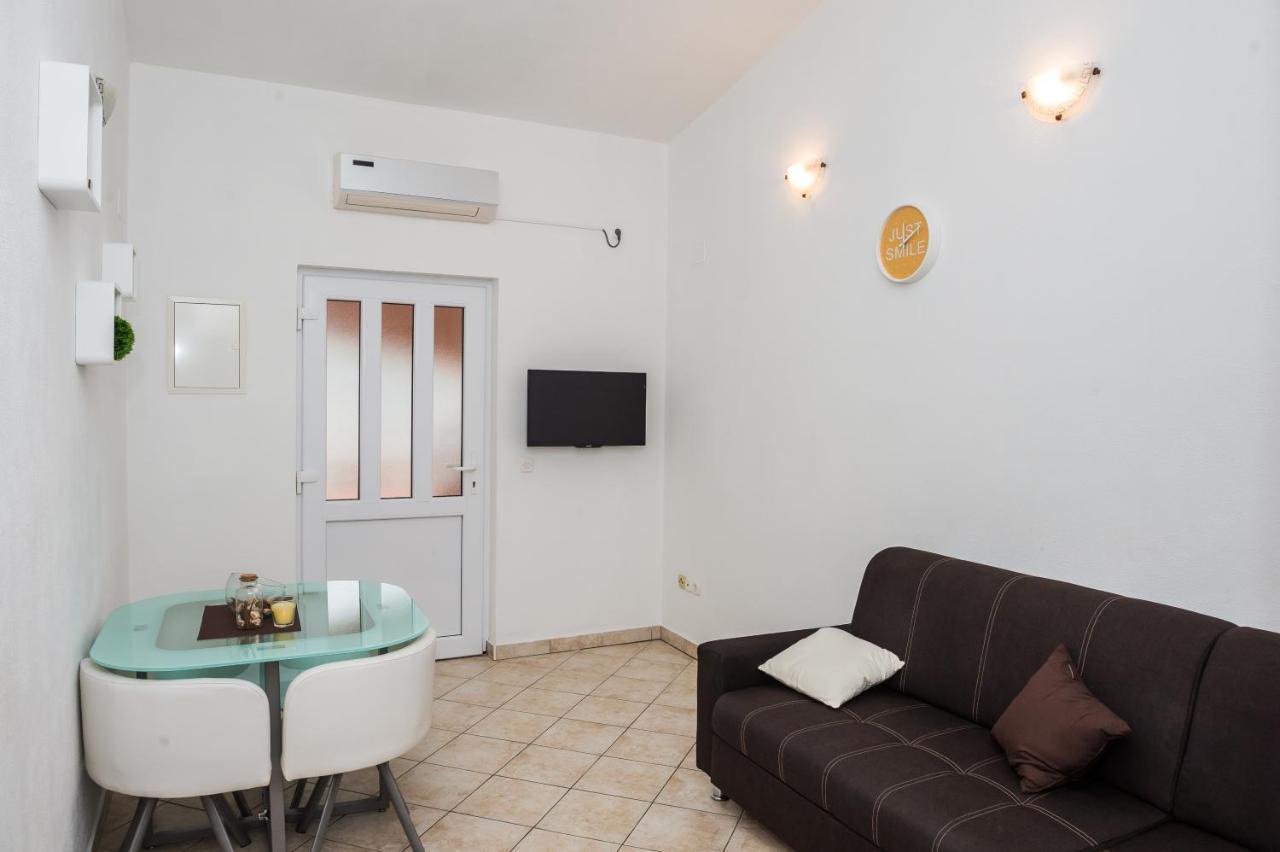 Apartments Slavka โรกอซนิซา ภายนอก รูปภาพ